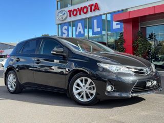 2014 Toyota Corolla Ascent Sport Hatch (Ink) Pre-Owned Car Thumbnail