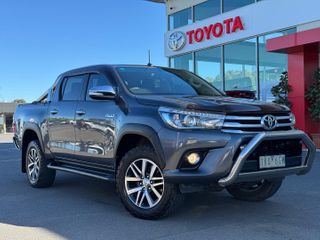 2017 Toyota Hilux SR5 Ute (Graphite) Pre-Owned Car Thumbnail